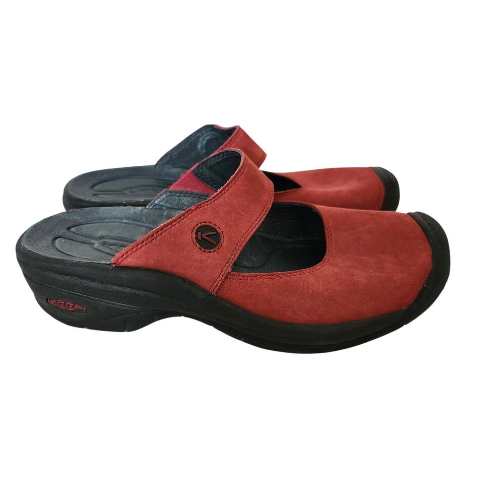 KEEN Saratoga Mary Jane Mule Clogs Red Suede Slip On Shoes Size 7.5